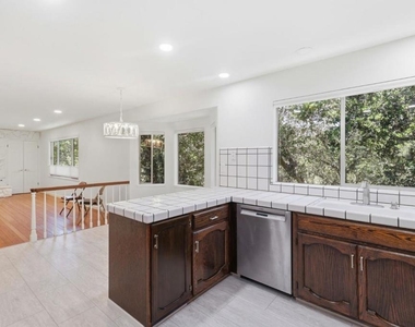 3 Kennedy Place - Photo Thumbnail 17