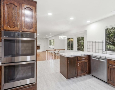 3 Kennedy Place - Photo Thumbnail 15