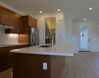 3846 Aviano Way - Photo Thumbnail 3