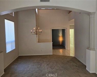 1520 Upland Hills S - Photo Thumbnail 2