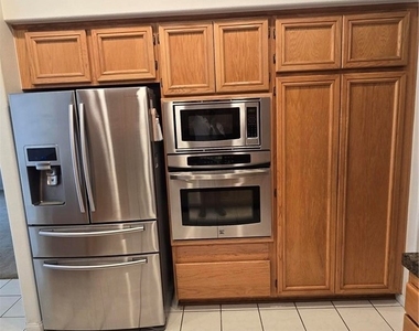 1520 Upland Hills S - Photo Thumbnail 7