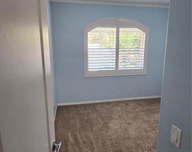 1520 Upland Hills S - Photo Thumbnail 28