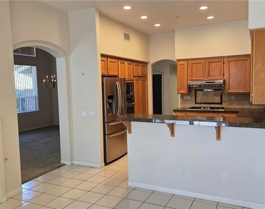 1520 Upland Hills S - Photo Thumbnail 6