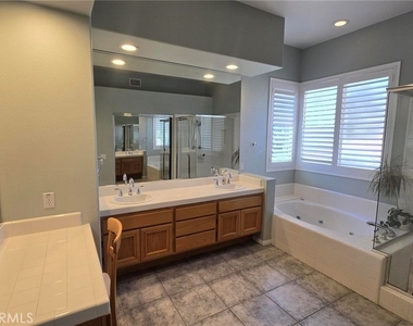 1520 Upland Hills S - Photo Thumbnail 20