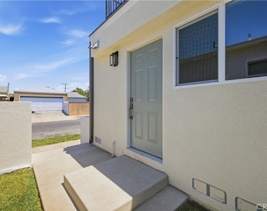 2032 88th Street - Photo Thumbnail 2