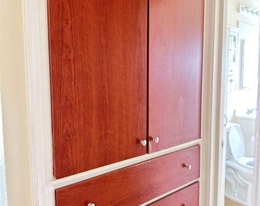 204 E Maple - Photo Thumbnail 9