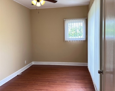 204 E Maple - Photo Thumbnail 4