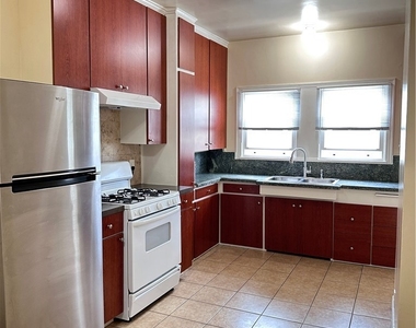 204 E Maple - Photo Thumbnail 7