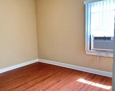 204 E Maple - Photo Thumbnail 14