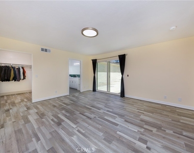 6401 Hubbard - Photo Thumbnail 4
