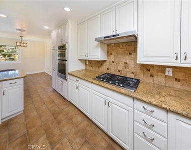 6401 Hubbard - Photo Thumbnail 7