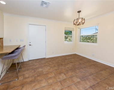 6401 Hubbard - Photo Thumbnail 8