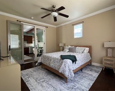 16611 Catena Dr - Photo Thumbnail 5