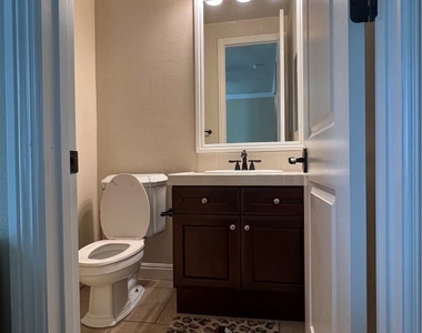 16611 Catena Dr - Photo Thumbnail 8