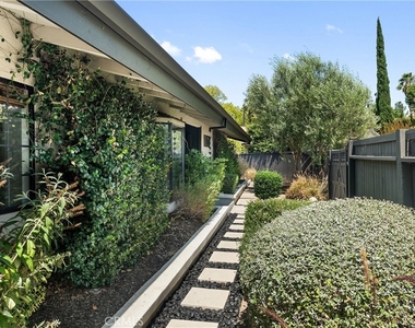 5650 Maynard - Photo Thumbnail 1