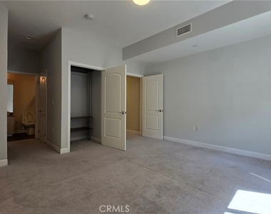 28 N 3rd - Photo Thumbnail 13