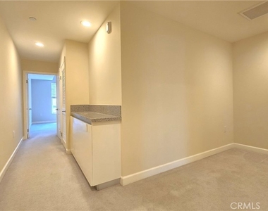 28 N 3rd - Photo Thumbnail 11
