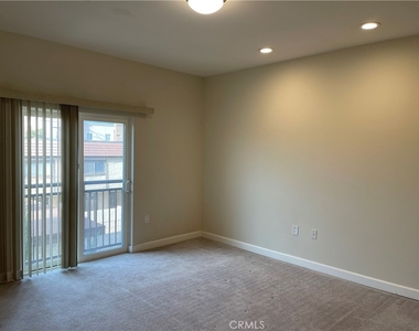 28 N 3rd - Photo Thumbnail 2