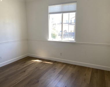 1417 Solana Dr - Photo Thumbnail 4
