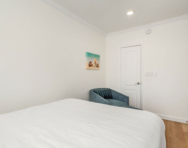 2101 Ocean Avenue - Photo Thumbnail 12
