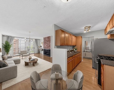 421 S La Fayette Park Place - Photo Thumbnail 2