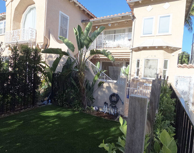 418 S Roxbury Drive - Photo Thumbnail 7