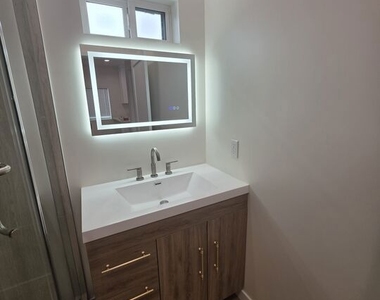 6748 Ben Avenue - Photo Thumbnail 25