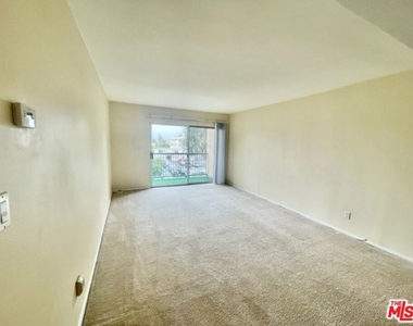18307 Burbank Boulevard - Photo Thumbnail 2
