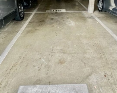18307 Burbank Boulevard - Photo Thumbnail 22