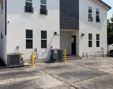 2509 Cincinnati Street - Photo Thumbnail 21