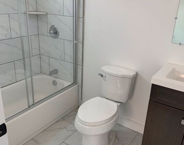 2509 Cincinnati Street - Photo Thumbnail 4