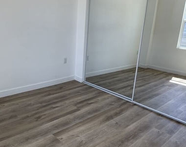 6627 Kraft Avenue - Photo Thumbnail 2