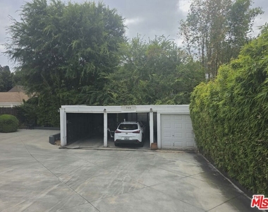 2500 Hyperion Avenue - Photo Thumbnail 4
