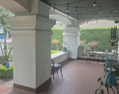2500 Hyperion Avenue - Photo Thumbnail 7