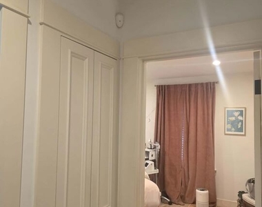 2500 Hyperion Avenue - Photo Thumbnail 6