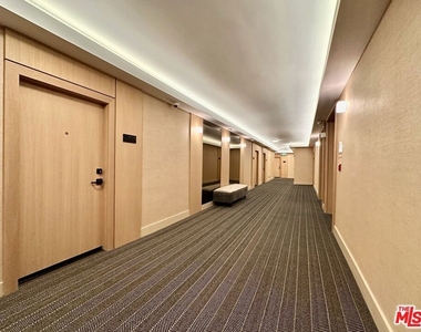 999 N Doheny Drive - Photo Thumbnail 7
