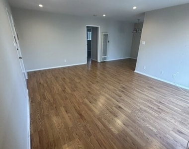 1461 Canfield - Photo Thumbnail 6