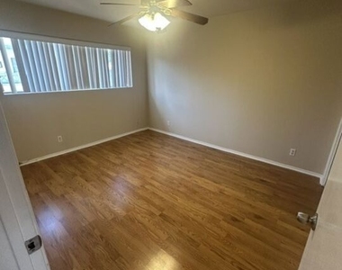 1461 Canfield - Photo Thumbnail 16