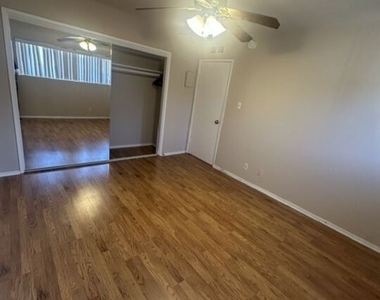1461 Canfield - Photo Thumbnail 14