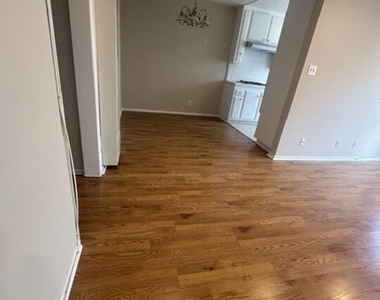 1461 Canfield - Photo Thumbnail 7