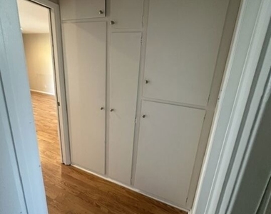 1461 Canfield - Photo Thumbnail 12