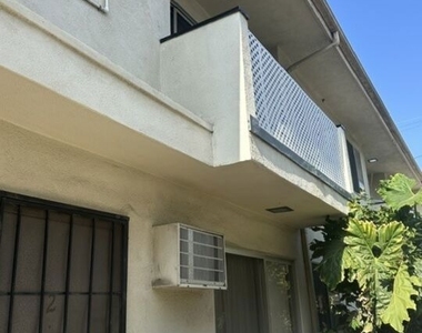 1461 Canfield - Photo Thumbnail 3