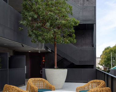 7617 Santa Monica Boulevard - Photo Thumbnail 10