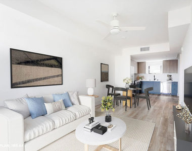 7617 Santa Monica Boulevard - Photo Thumbnail 2