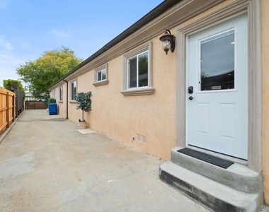4043 Harter Avenue - Photo Thumbnail 17