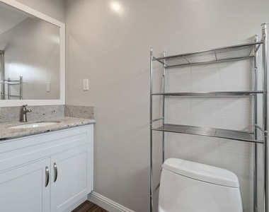 4043 Harter Avenue - Photo Thumbnail 12
