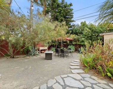 4043 Harter Avenue - Photo Thumbnail 2