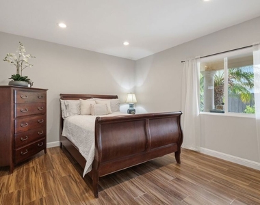 4043 Harter Avenue - Photo Thumbnail 9