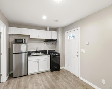 554 Ritchey St - Photo Thumbnail 4