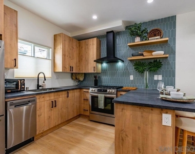 725 Pennsylvania Ave - Photo Thumbnail 7